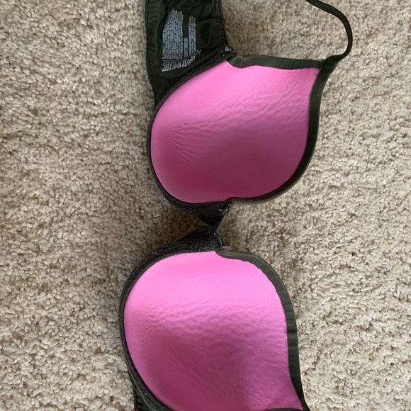 Pink Bra - Picture 3 of 4